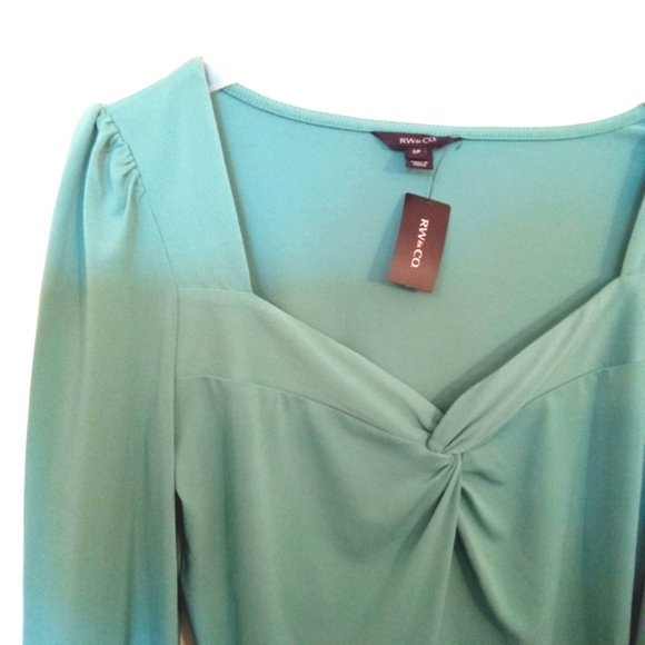 NWT RW&CO Long Sleeve Knotted Sweetheart Neckline Top - Picture 3 of 9